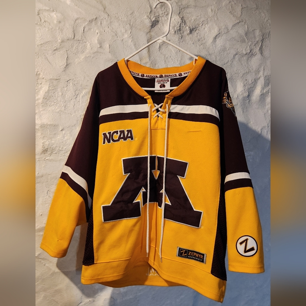 Vintage Zephyr MN Gophers Hockey Jersey Sewn Logo NCAA Lace Up Gold Size Sz 44